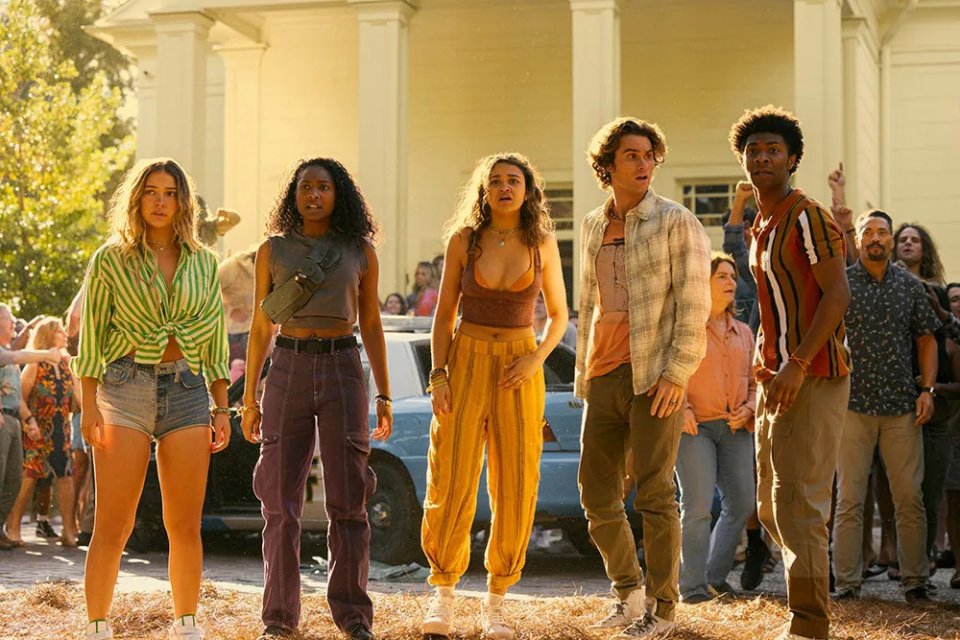Outer Banks Jonathan Daviss Chase Stokes Carlacia Grant Madelyn Cline Madison Bailey Scena Quarta Stagione Seconda Parte Serie Tv Netflix