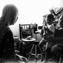 Do Not Expect Too Much from the End of the World: un frame del film