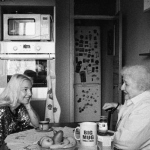 Do Not Expect Too Much from the End of the World: una scena