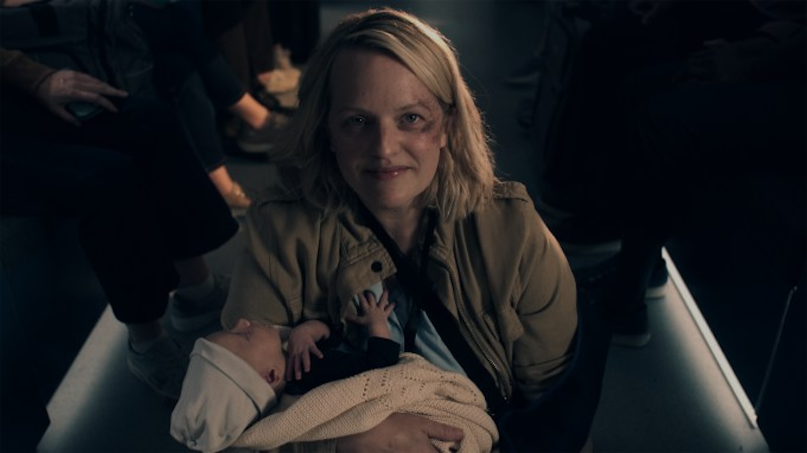 Elisabeth Moss nel trailer di The Handmaid's Tale 6