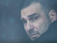 Non sono quello che sono, la recensione: l'Otello romanesco di Edoardo Leo è un grido contro il femminicidio