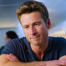 Il sorriso di Glen Powell