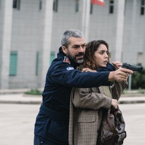 La coda del diavolo: Luca Argentero, Cristiana Dell'Anna in una scena