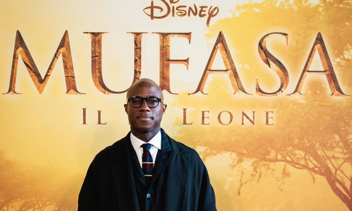 Berry Jenkins durante la conferenza stampa di Mufasa