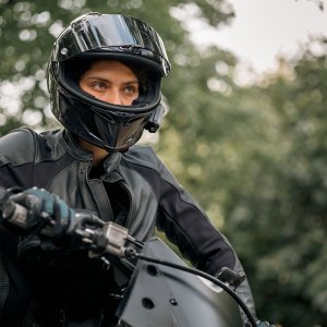GTMax: la protagonista del film in una scena d'azione