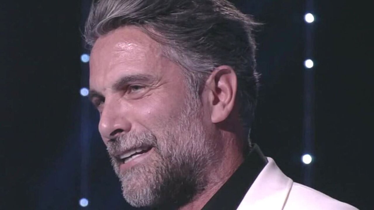 Luca Calvani durante la tredicesima puntata del Grande Fratello