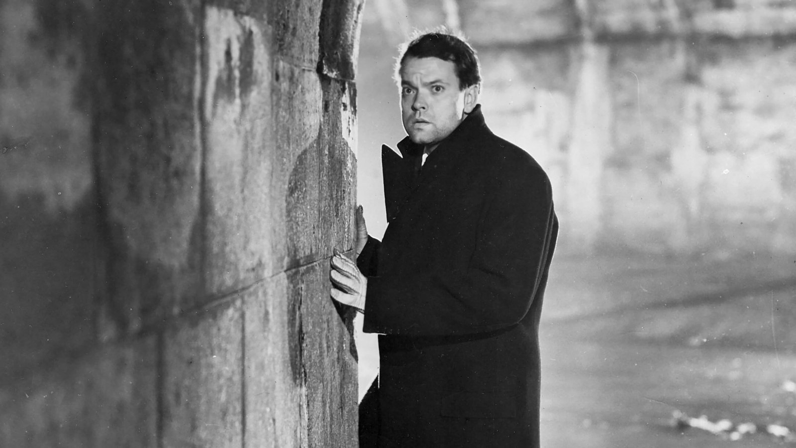 Orson Welles in una scena de Il terzo uomo