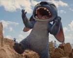 Lilo & Stitch: il simpatico alieno semina distruzione in spiaggia nel primo teaser
