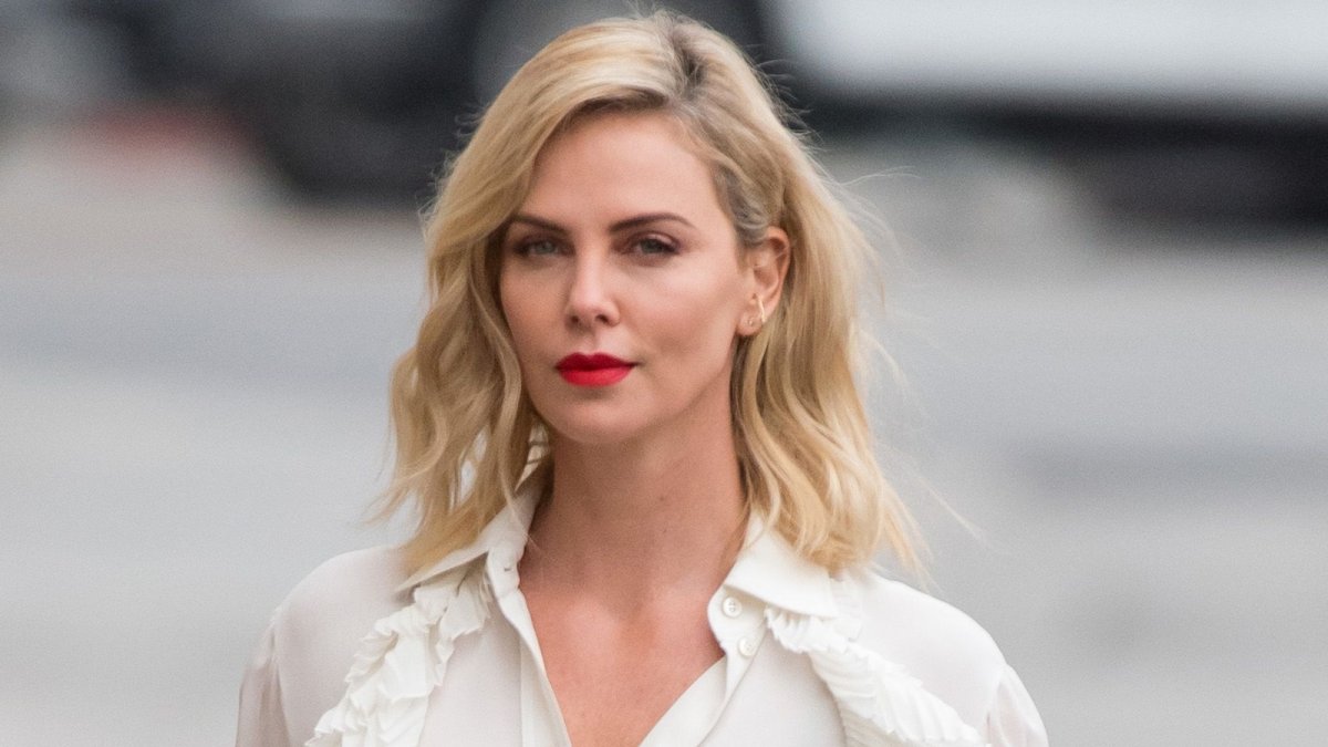 Charlize Theron entra nel cast stellare del nuovo film di Christopher Nolan