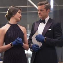 Dr. Odyssey: Joshua Jackson e Phillipa Soo in una sequenza