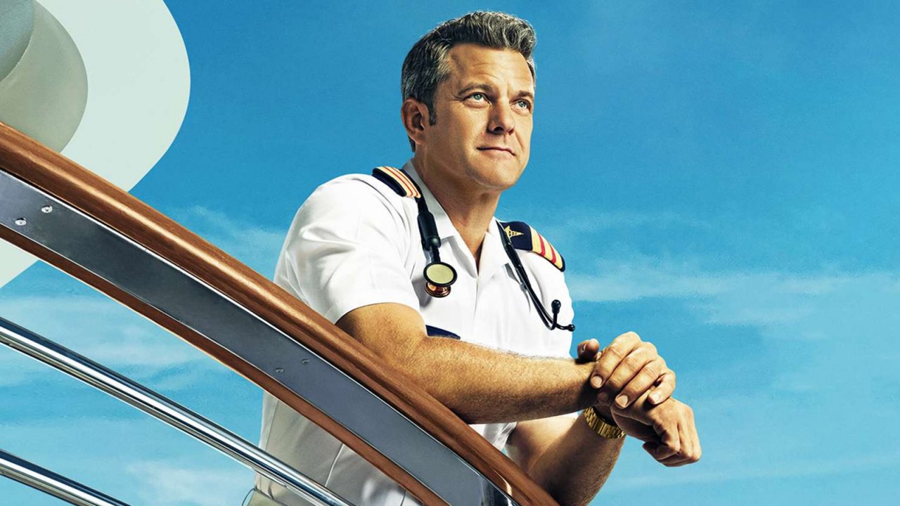 Joshua Jackson in Doctor Odyssey