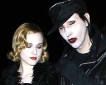 Marilyn Manson pagherà Evan Rachel Wood dopo aver fatto cadere le accuse di diffamazione