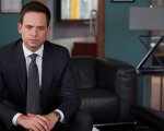 Patrick J. Adams: 'Ho lasciato Suits perché ero depresso e bevevo troppo'
