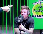 Fedez: 'Quante canne mi faccio al giorno? Prima fatemi divorziare, poi ve lo dico'