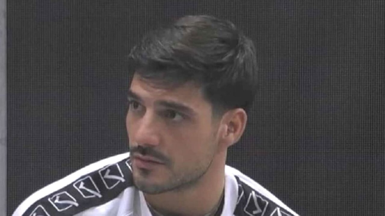 Lorenzo Spolverato nel tugurio del Grande Fratello