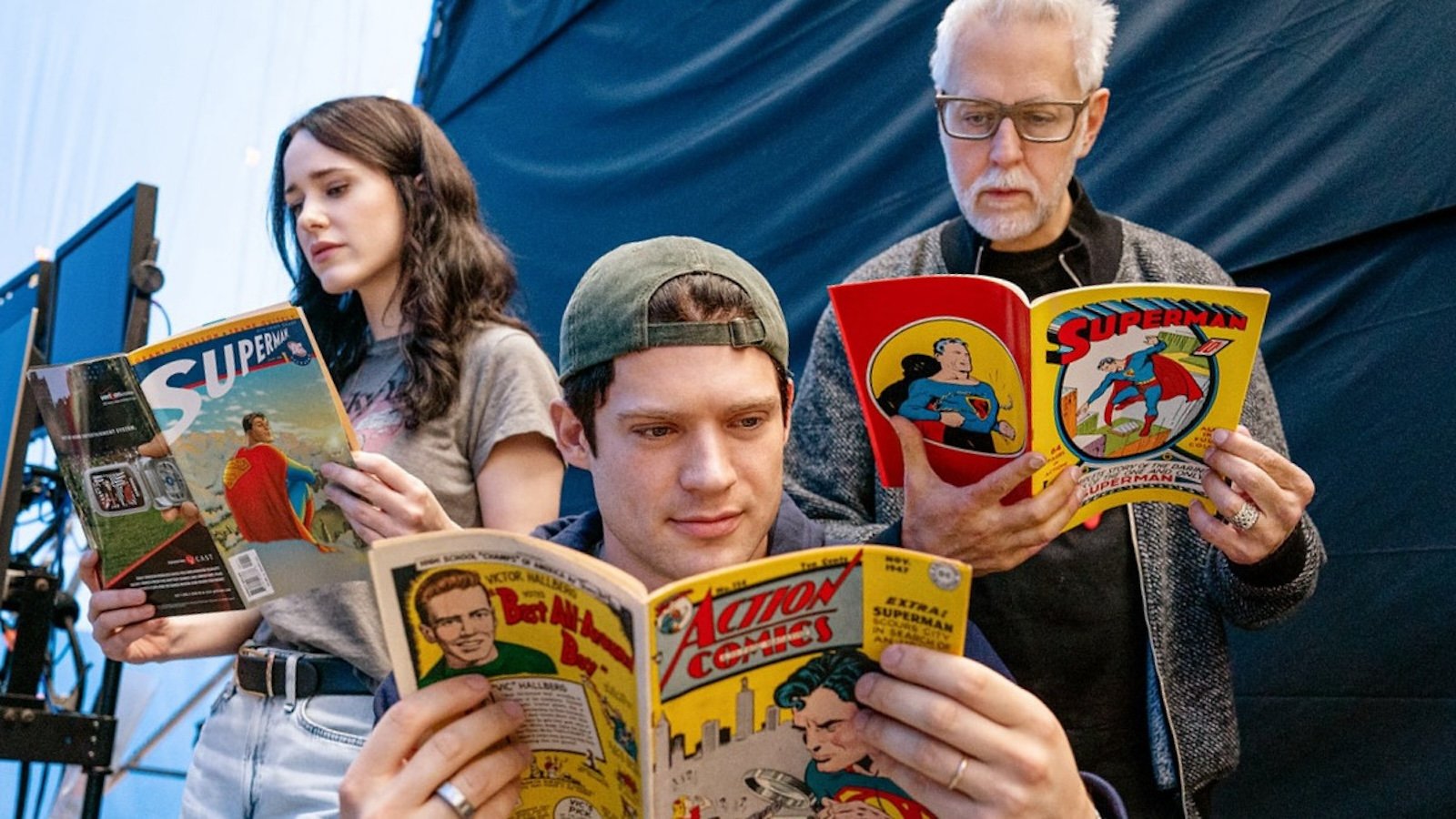 Rachel Brosnahan, David Corenswet e James Gunn sul set di Superman