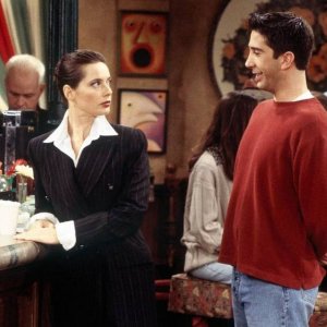 Friends: il cameo di Isabella Rossellini insieme a David Schwimmer