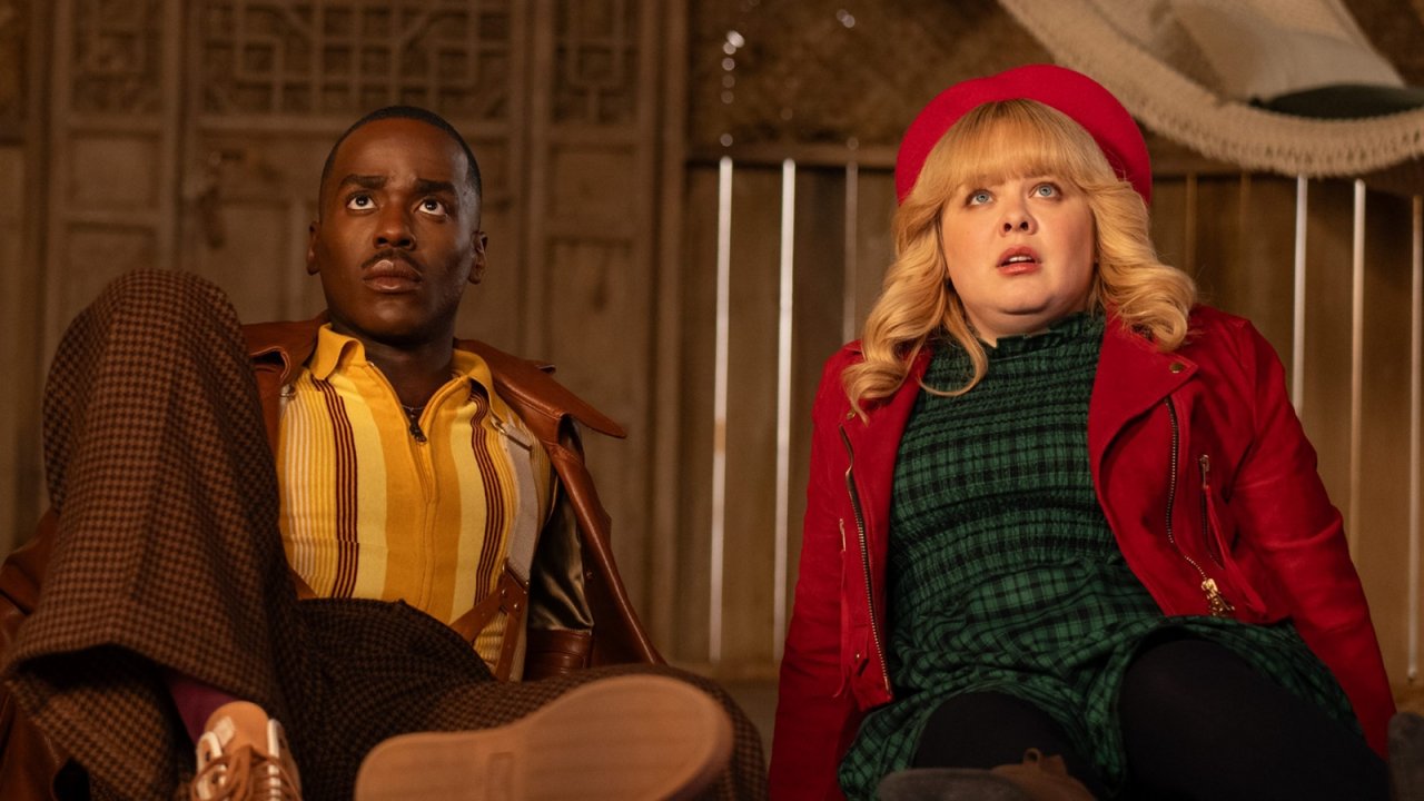 Ncuti Gatwa e Nicola Coughlan in una foto dello speciale