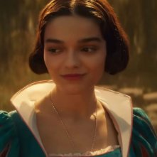 Biancaneve: un primo piano di Rachel Zegler