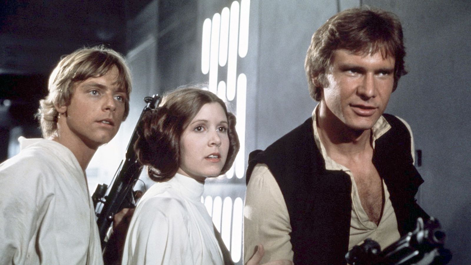 Luke Skywalker, Leia Organa e Han Solo: i tre leggendari protagonisti di Star Wars (1977)