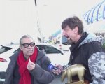 Ballando con le Stelle, Mariotto distrugge il Tapiro e accusa Striscia: 'Sono stato aggredito'