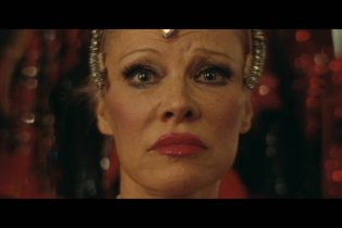 The Last Showgirl - Teaser trailer italiano del film con Pamela Anderson