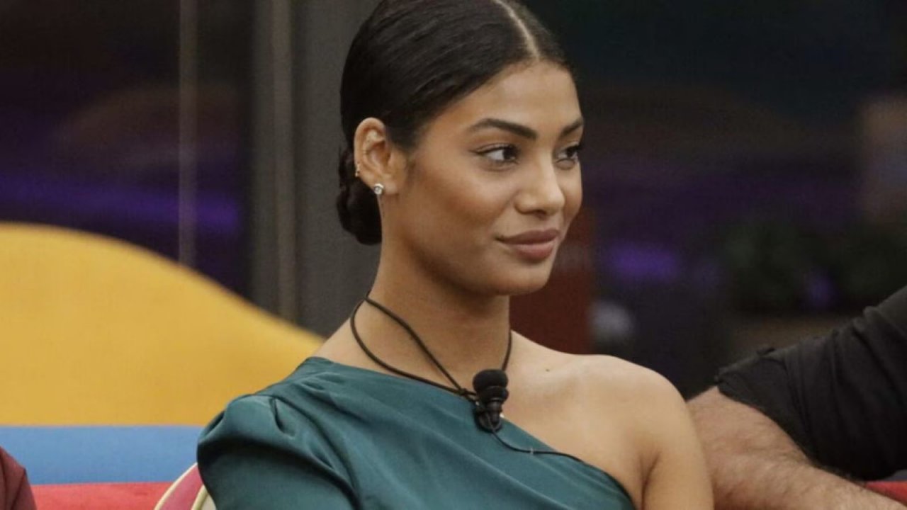 Yulia Bruschi durante una diretta del Grande fratello