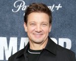 Jeremy Renner torna a parlare dell'incidente con lo spazzaneve: 'Fottiti Iron Man, sono Titanium Man!'