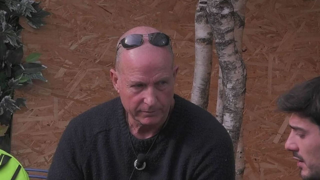 Bernardo discute con Lorenzo al Grande Fratello