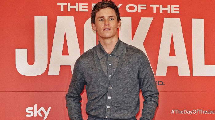 The Day of the Jackal, intervista a Eddie Redmayne: 'Il trasformismo? Mi piace solo sul set'