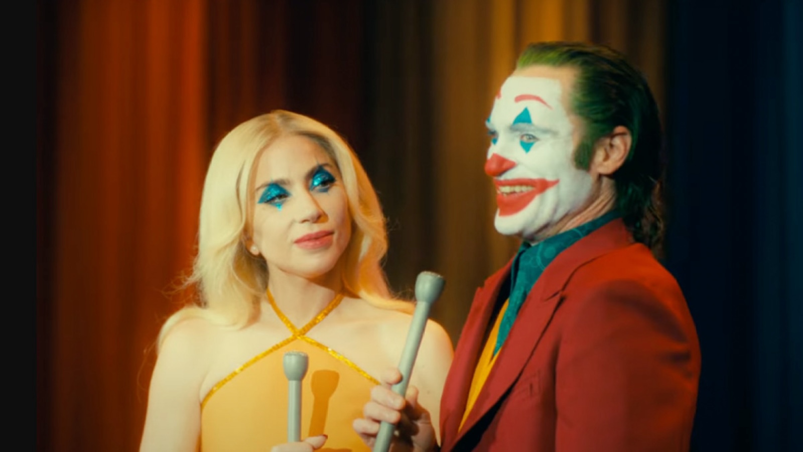 Joker: Folie à Deux, Lady Gaga e Joaquin Phoenix in una scena