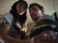 Together: punteggio record su Rotten Tomatoes per il body horror del Sundance con Dave Franco ed Alison Brie