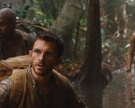 Scarlett Johansson e Jonathan Bailey in azione nella giungla nelle nuove foto di Jurassic World: Rebirth