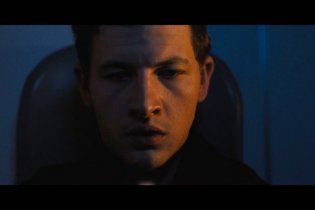 Città d'asfalto - Trailer italiano del dramma con Tye Sheridan, Michael Pitt e Sean Penn