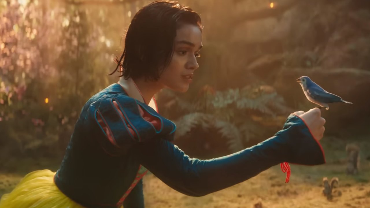 Una foto di Rachel Zegler in Biancaneve