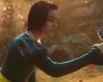 Biancaneve, interpretata da Rachel Zegler, canta una delle canzoni del nuovo film Disney in una clip