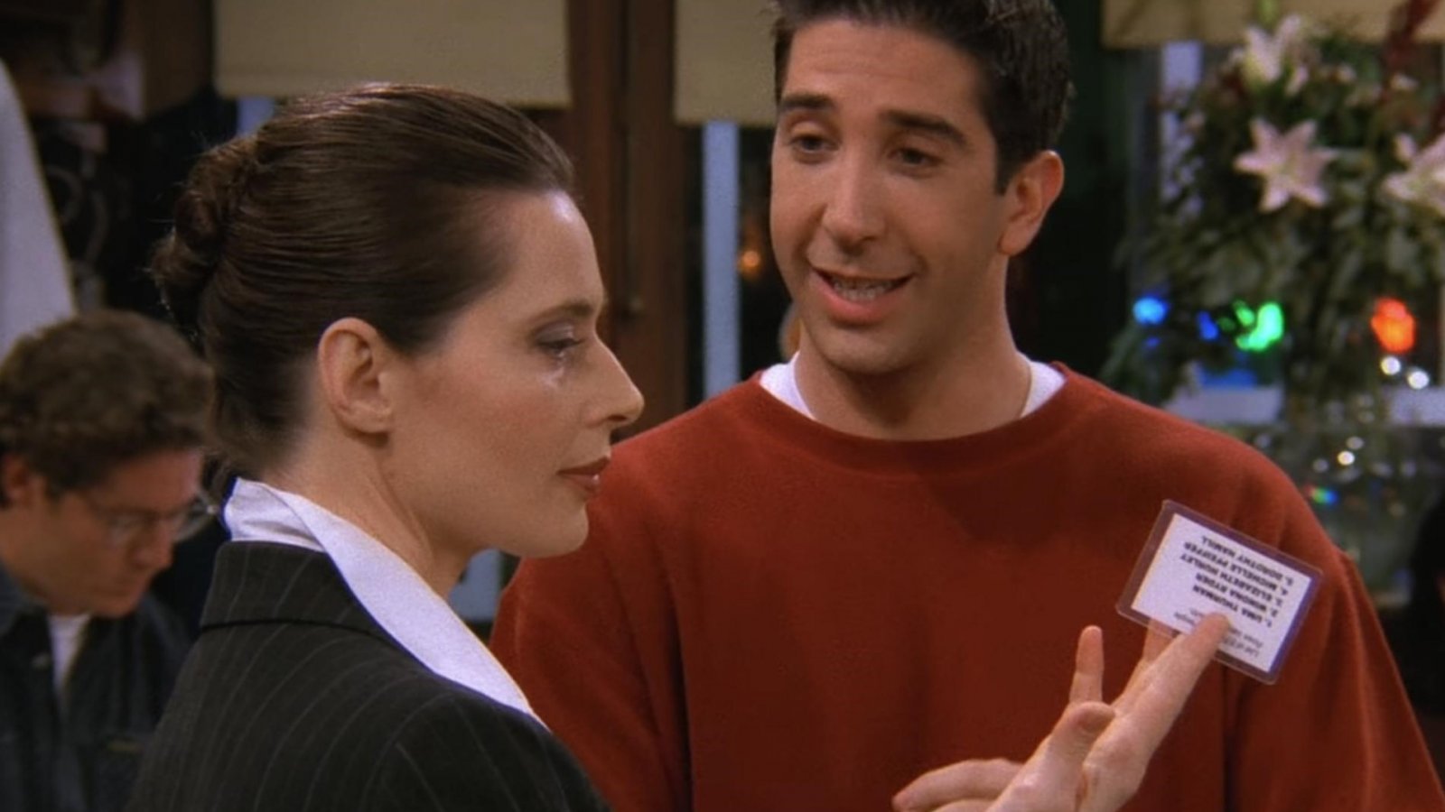 David Schwimmer e Isabella Rossellini in una scena di Friends