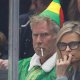 Will Ferrell a una partita di hockey vestito da Buddy, il protagonista di Elf, i video sono diventati virali