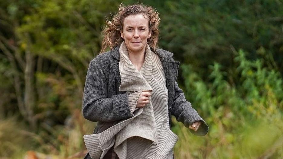 Jodie Comer in fuga dagli infetti