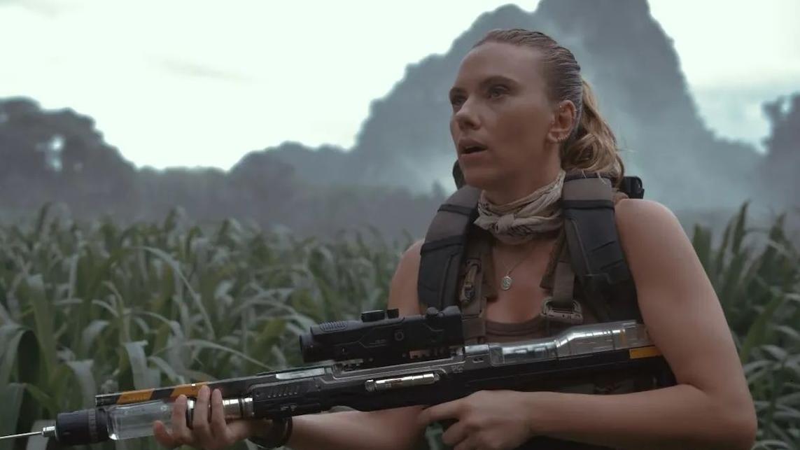 Scarlett Johansson nella giungla di Jurassic World - La Rinascita