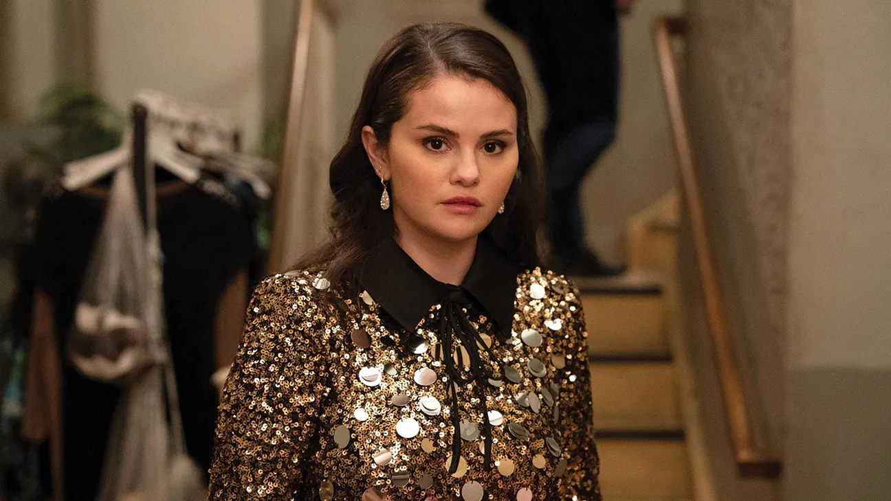 Selena Gomez in una scena di Only Murders in the Building