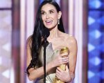 Demi Moore 'snobba' ai Golden Globes 2025 la sua grande fan Kylie Jenner