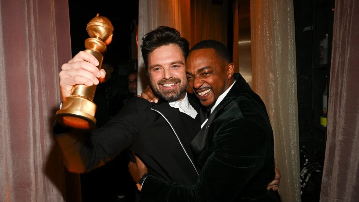 Sebastian Stan e Anthony Mackie, la reunion ai Golden Globes: "Captain America e Winter Soldier sono tornati!"