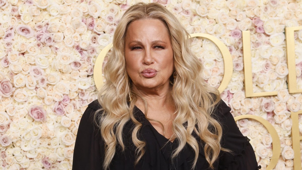 Jennifer Coolidge regala una risposta memorabile sulle donne che lavorano a Hollywood, ecco il video virale