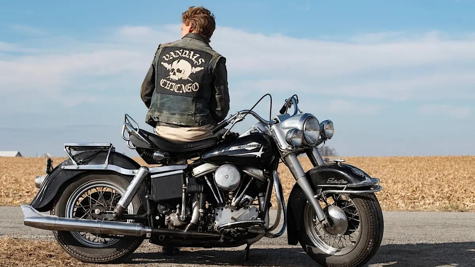 Immagine da una scena di The Bikeriders.