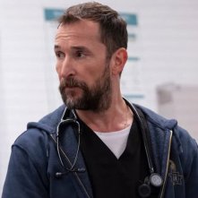Noah Wyle indossa di nuovo il camice nel nuovo serial in corsia di Max.
