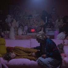 Al progredire della notte: Lilly Englert e Lucia Vasini in una scena