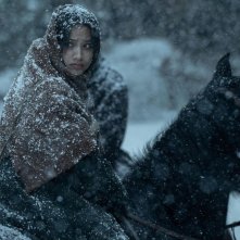 American Primeval. Shawnee Pourier in una scena della serie.