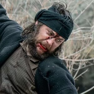 American Primeval. Taylor Kitsch in una scena della serie.