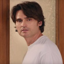 Io sono la fine del mondo: Angelo Duro in una scena